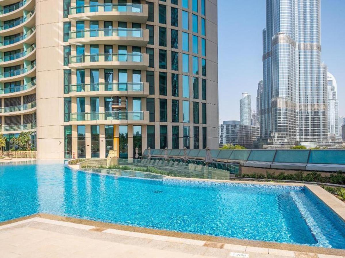 Cosmos Living Downtown Dubai Apartment Exterior photo